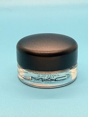 MAC Cosmetics Chilled On Ice Pro Longwear Paint Pot